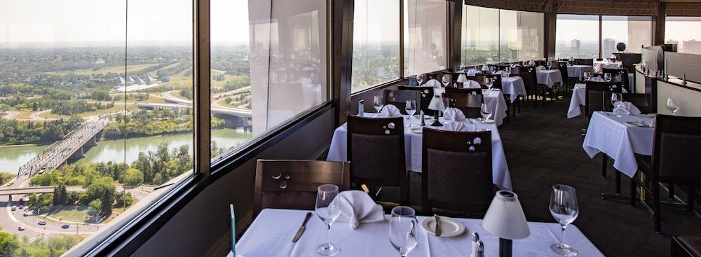 Hotel Chateau Lacombe