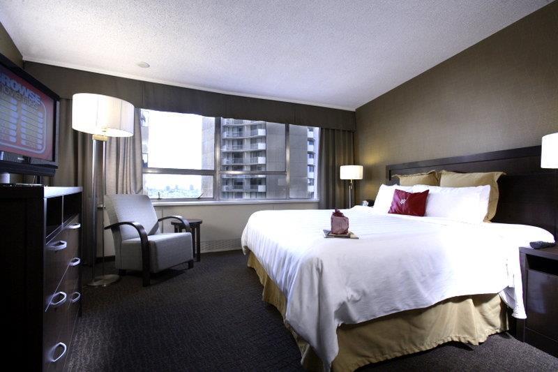 Hotel Chateau Lacombe 4*
