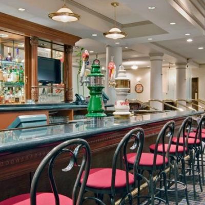 Chateau Lacombe Edmonton